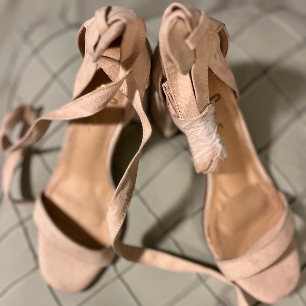 Women’s lulus size 6